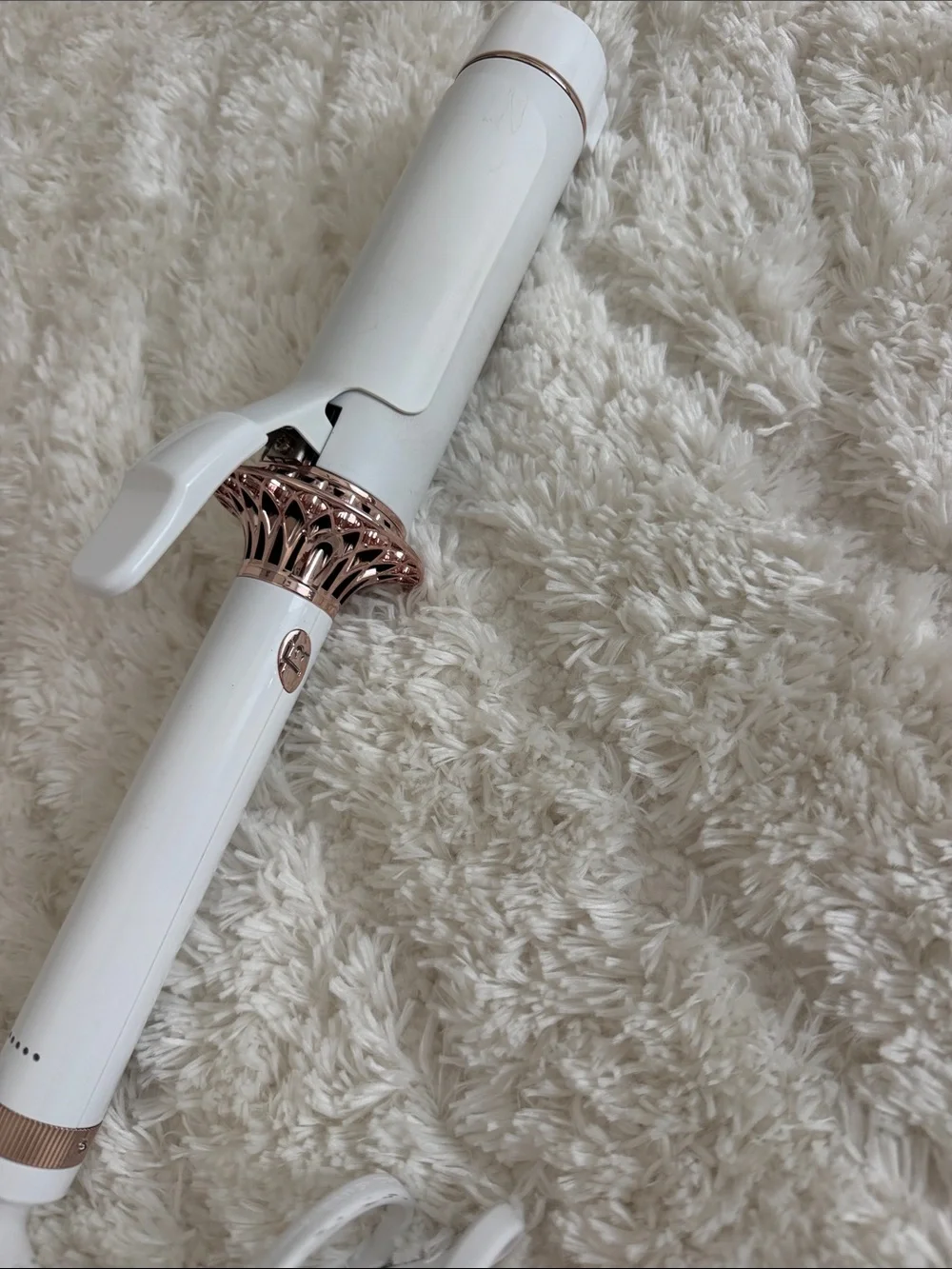 T3 Body Waver 1.75 White Curling Iron with Rose Gold Accents